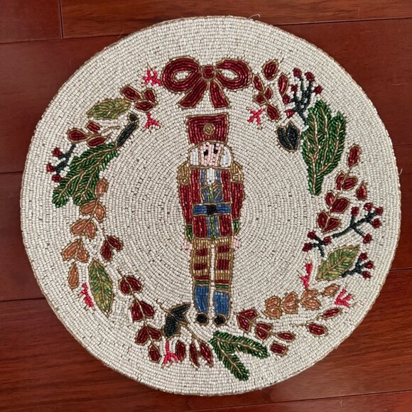 Tahari Christmas Placemat/Charger - Picture 1 of 2